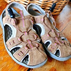 PRIVO Suede Fisherman Sandal SZ 6 Tan Pink
